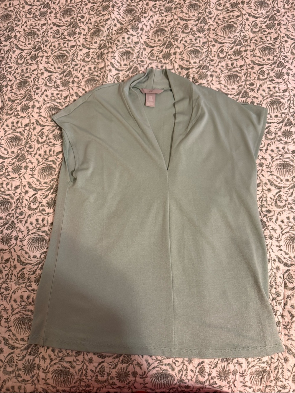 H&M Seafoam Green V-Neck Sleeveless Tunic Top